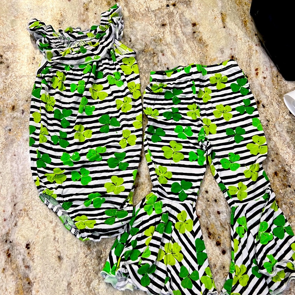 Bums & Roses St. Paddy’s Bell Bottom Set